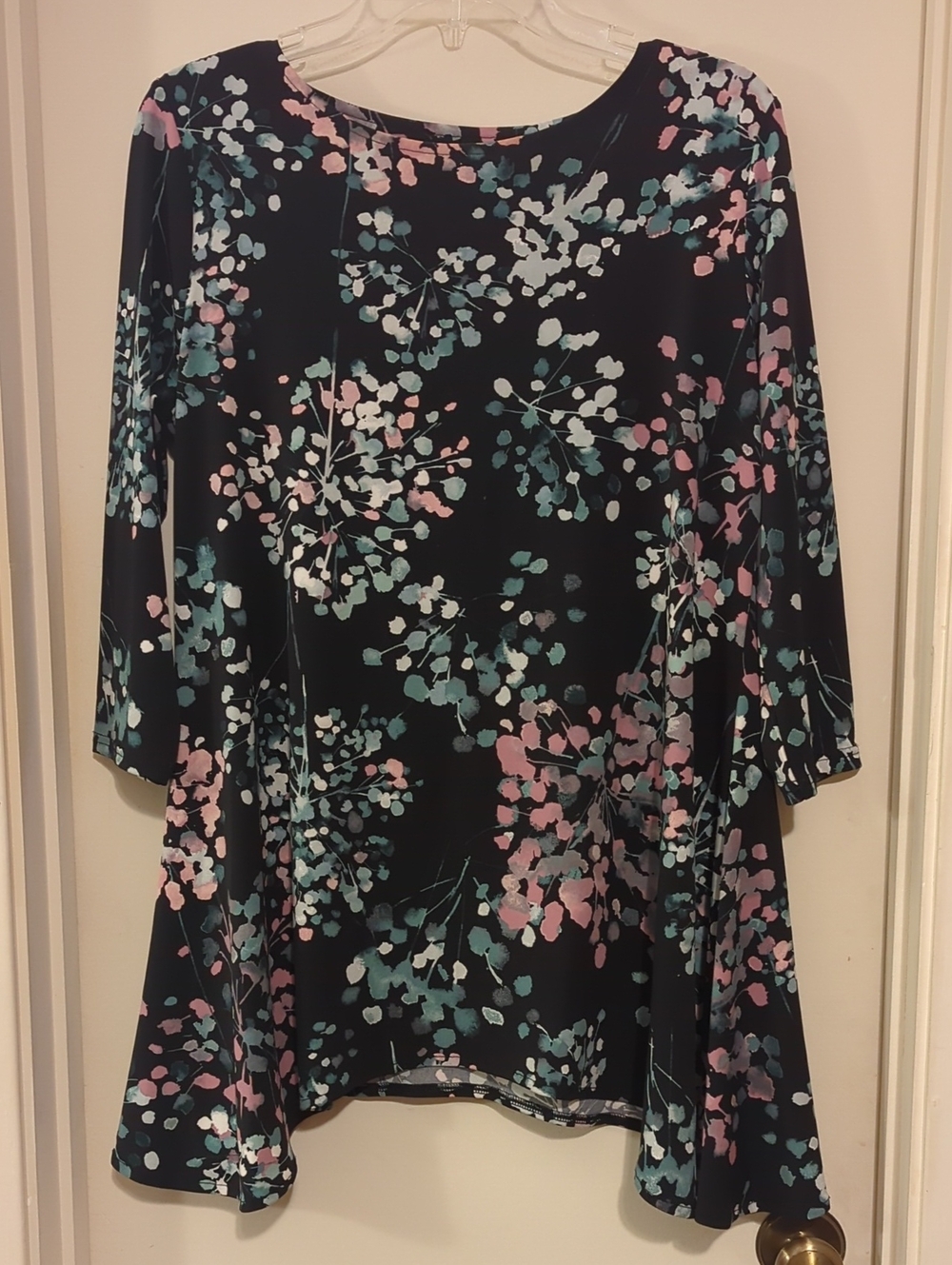 Alfani Macy's Black Top with Pink and Teal Floral Motif Sharkbite Hem